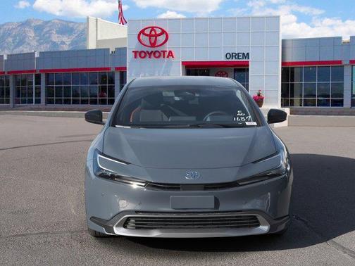 2026 Toyota Prius Plug-In Hybrid SE