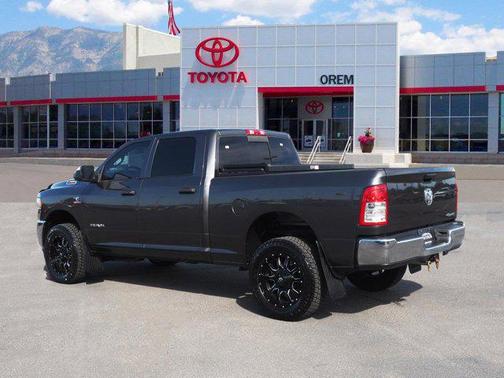 2019 RAM 2500 Tradesman Crew Cab 4x4 6'4' Box