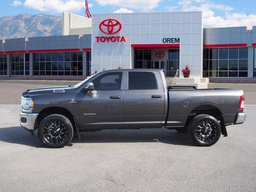 2019 RAM 2500 Tradesman Crew Cab 4x4 6'4' Box