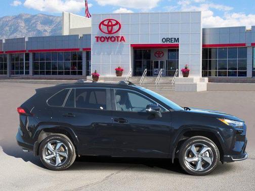 2025 Toyota RAV4 Hybrid SE