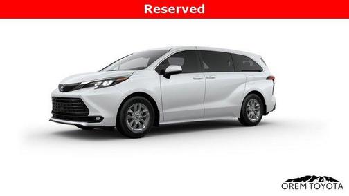 2025 Toyota Sienna XLE