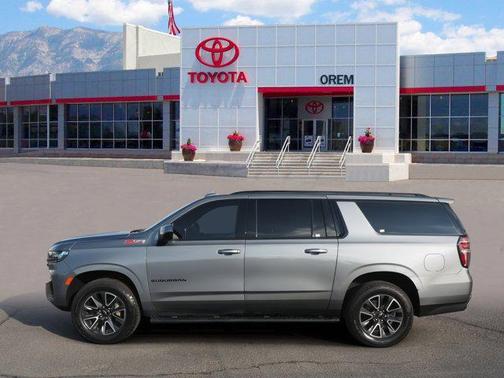 2022 Chevrolet Suburban 4WD Z71