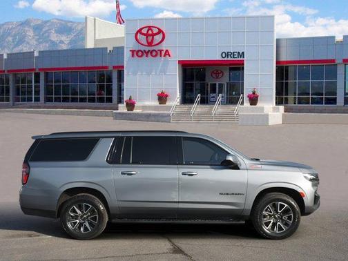 2022 Chevrolet Suburban 4WD Z71