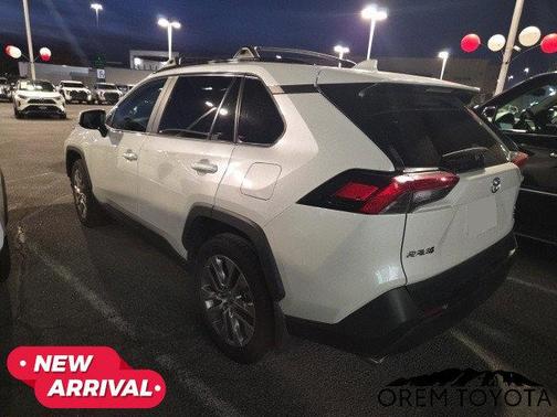 2022 Toyota RAV4 XLE Premium
