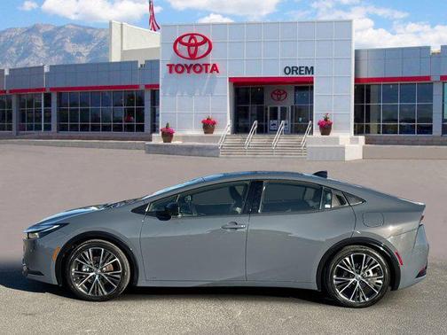 2024 Toyota Prius XLE