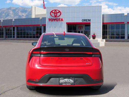 2024 Toyota Prius LE