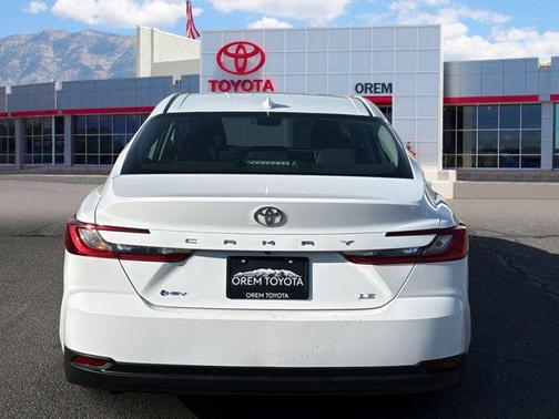 2025 Toyota Camry LE