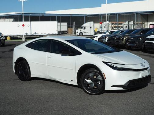 2025 Toyota Prius LE