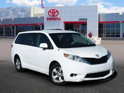 2011 Toyota Sienna LE