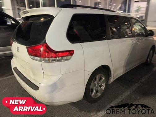 2011 Toyota Sienna LE