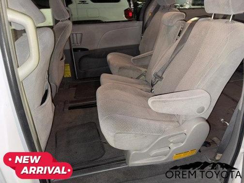 2011 Toyota Sienna LE