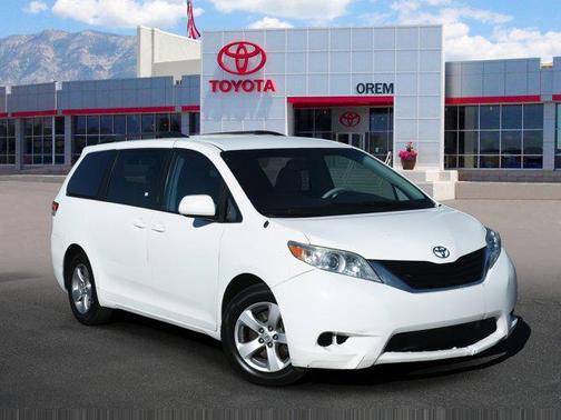 2011 Toyota Sienna LE