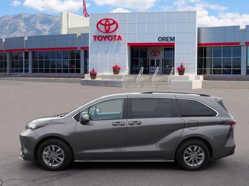 2024 Toyota Sienna LE
