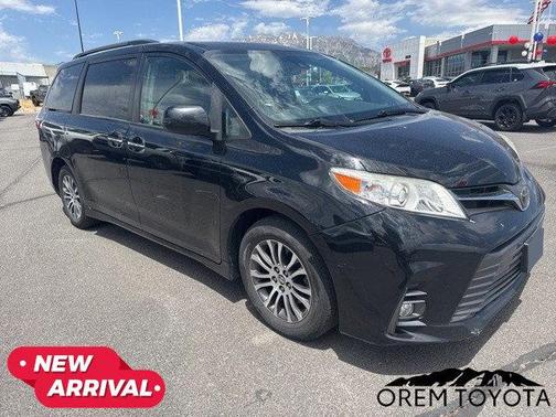 2019 Toyota Sienna XLE Premium