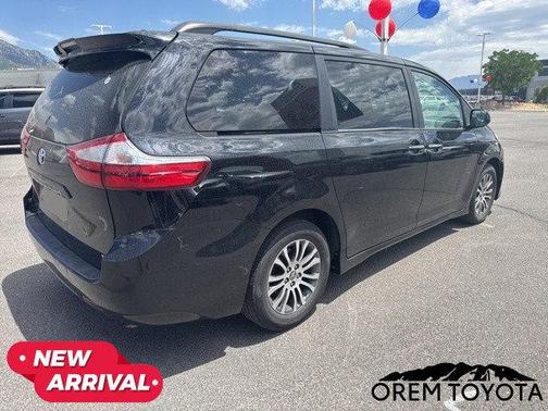 2019 Toyota Sienna XLE Premium