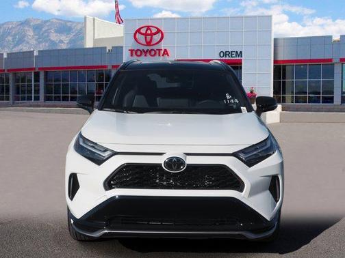 2025 Toyota RAV4 Hybrid SE