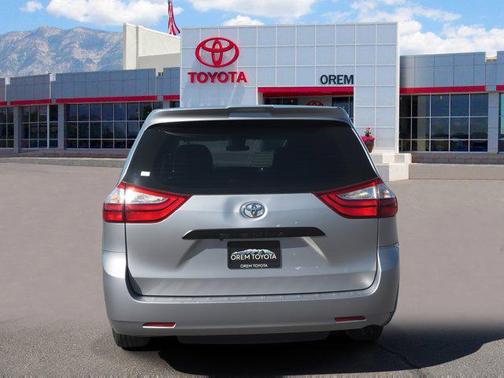 2018 Toyota Sienna SE