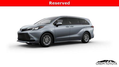 2025 Toyota Sienna LE