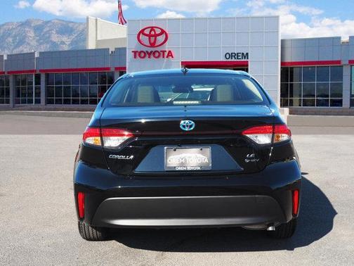 2025 Toyota Corolla Hybrid SE