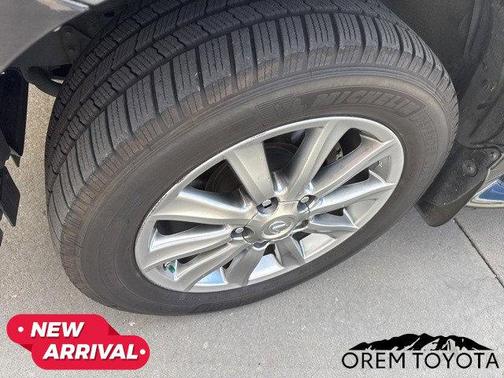 2009 Lexus LX 570 Base
