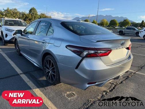 2024 Toyota Camry SE