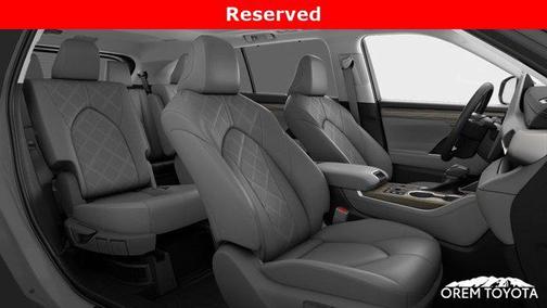 2026 Toyota Highlander Hybrid Platinum