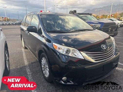 2017 Toyota Sienna XLE