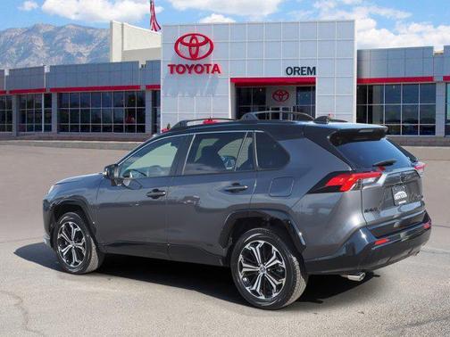 2025 Toyota RAV4 Hybrid SE