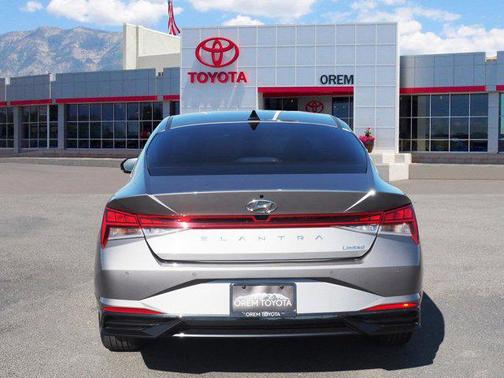 2023 Hyundai ELANTRA Limited