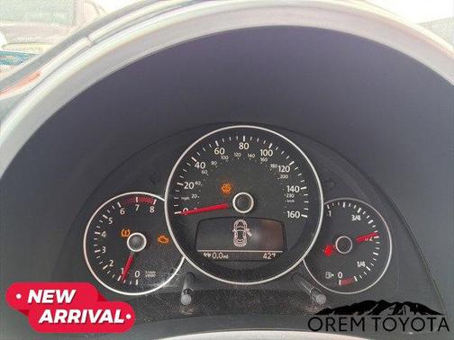 2012 Volkswagen Beetle Base