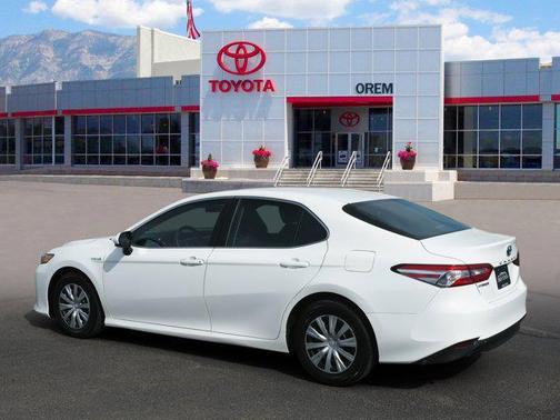 2018 Toyota Camry Hybrid LE