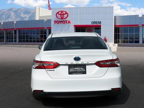 2018 Toyota Camry Hybrid LE