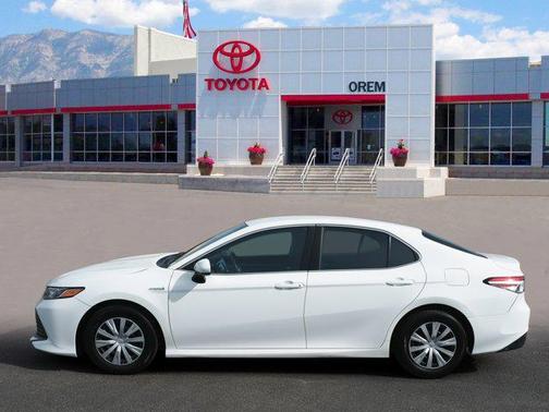 2018 Toyota Camry Hybrid LE
