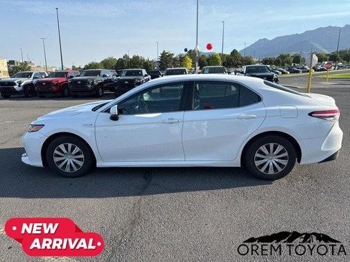 2018 Toyota Camry Hybrid LE