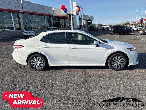 2018 Toyota Camry Hybrid LE