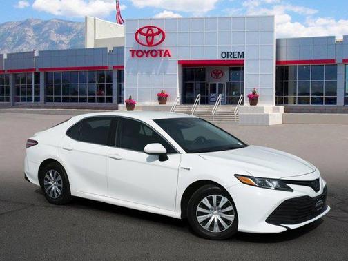 2018 Toyota Camry Hybrid LE
