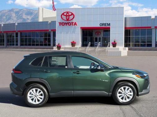 2026 Toyota Corolla Cross LE
