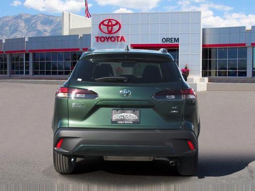 2026 Toyota Corolla Cross LE