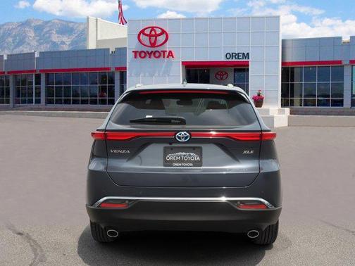 2024 Toyota Venza LE