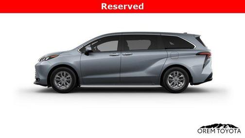 2025 Toyota Sienna XLE