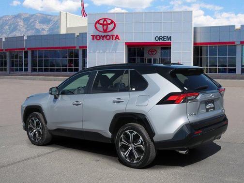 2025 Toyota RAV4 Hybrid SE