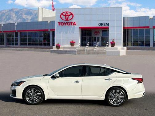 2023 Nissan Altima 2.5 SL