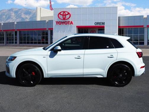2022 Audi Q5 45 S line Prestige
