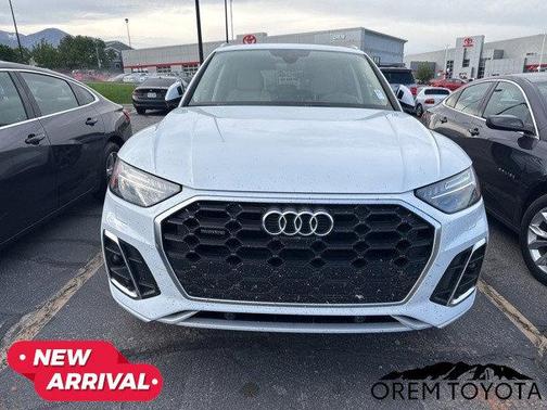 2022 Audi Q5 45 S line Prestige