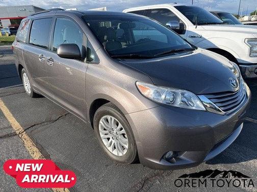 2017 Toyota Sienna XLE Premium