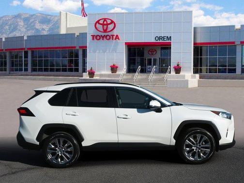2021 Toyota RAV4 XLE Premium