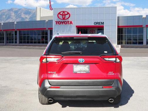 2024 Toyota RAV4 Hybrid XLE