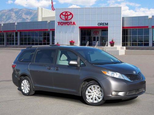 2015 Toyota Sienna LE