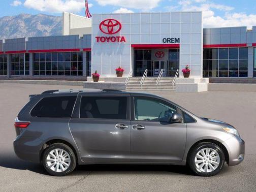 2015 Toyota Sienna LE
