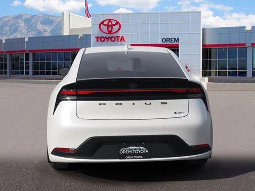 2024 Toyota Prius LE